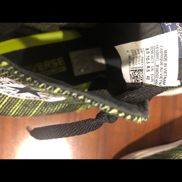 Converse shoes - Picture 2 of 3